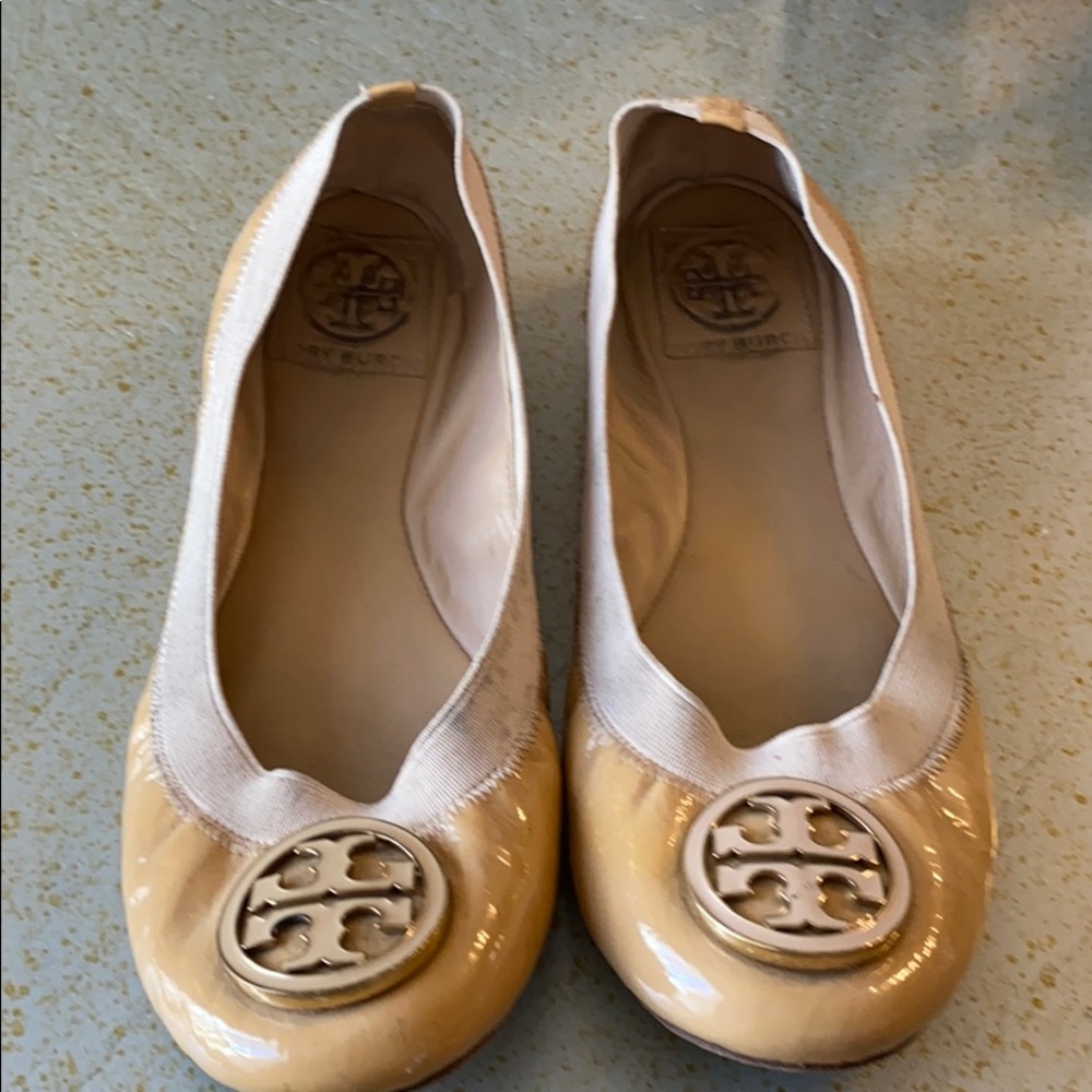 Shoe